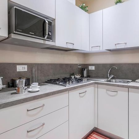 Wine Apartments Florence Barolo Bagian luar foto