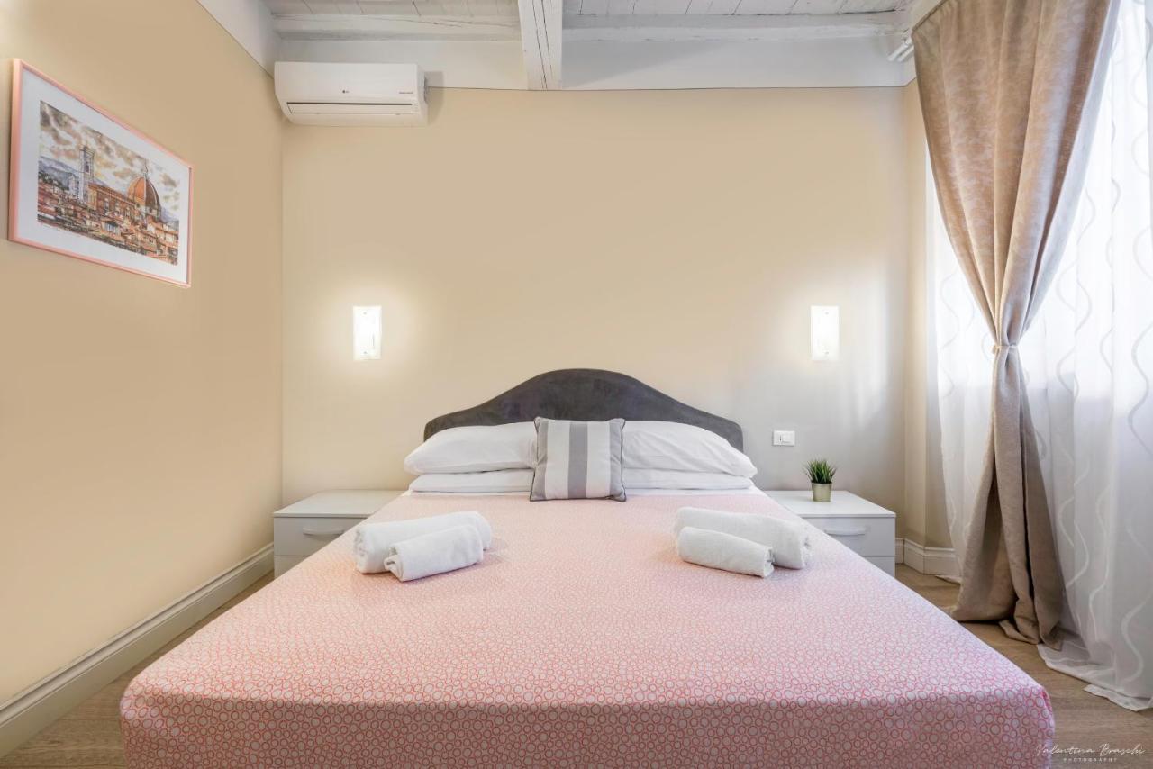 Wine Apartments Florence Barolo Bagian luar foto