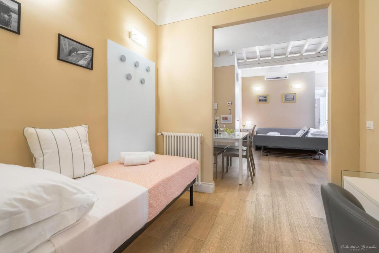 Wine Apartments Florence Barolo Bagian luar foto