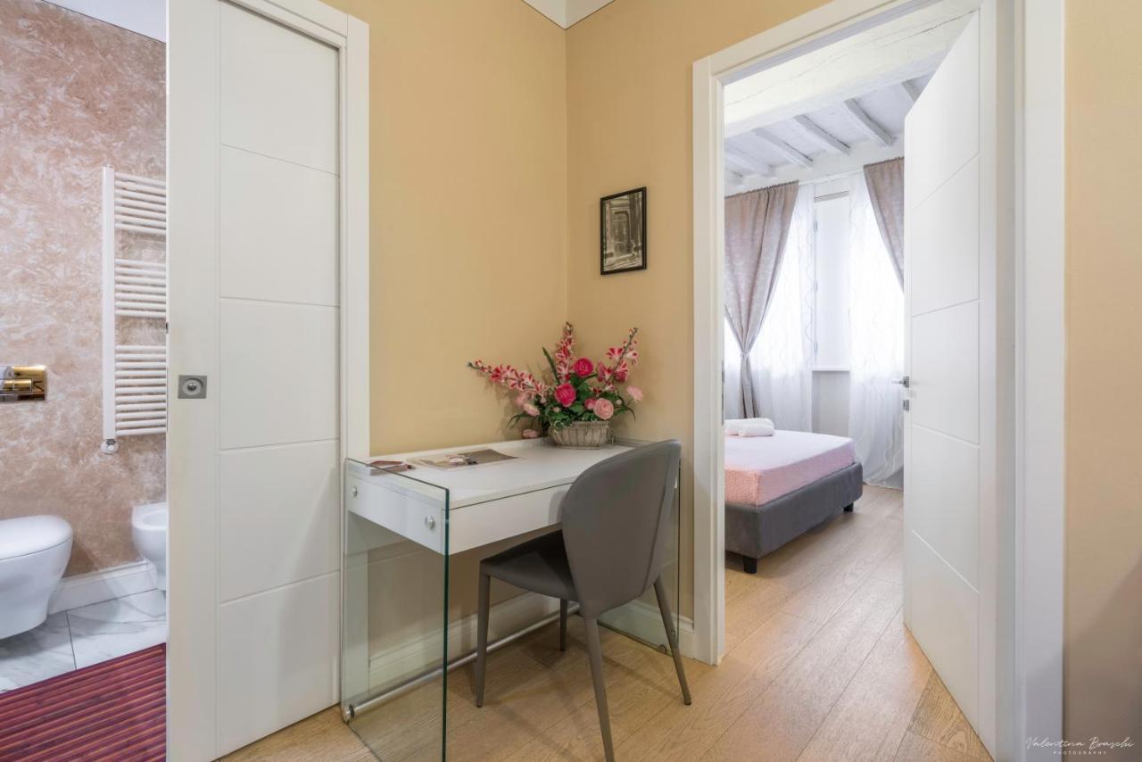Wine Apartments Florence Barolo Bagian luar foto
