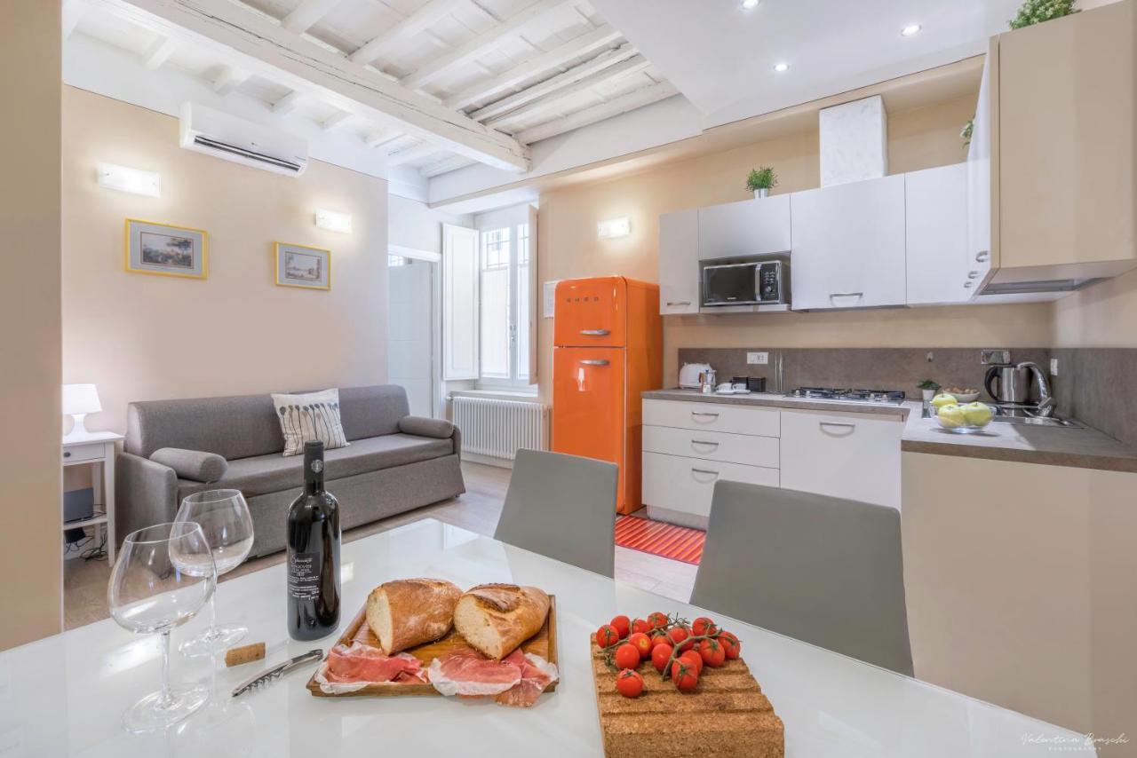 Wine Apartments Florence Barolo Bagian luar foto