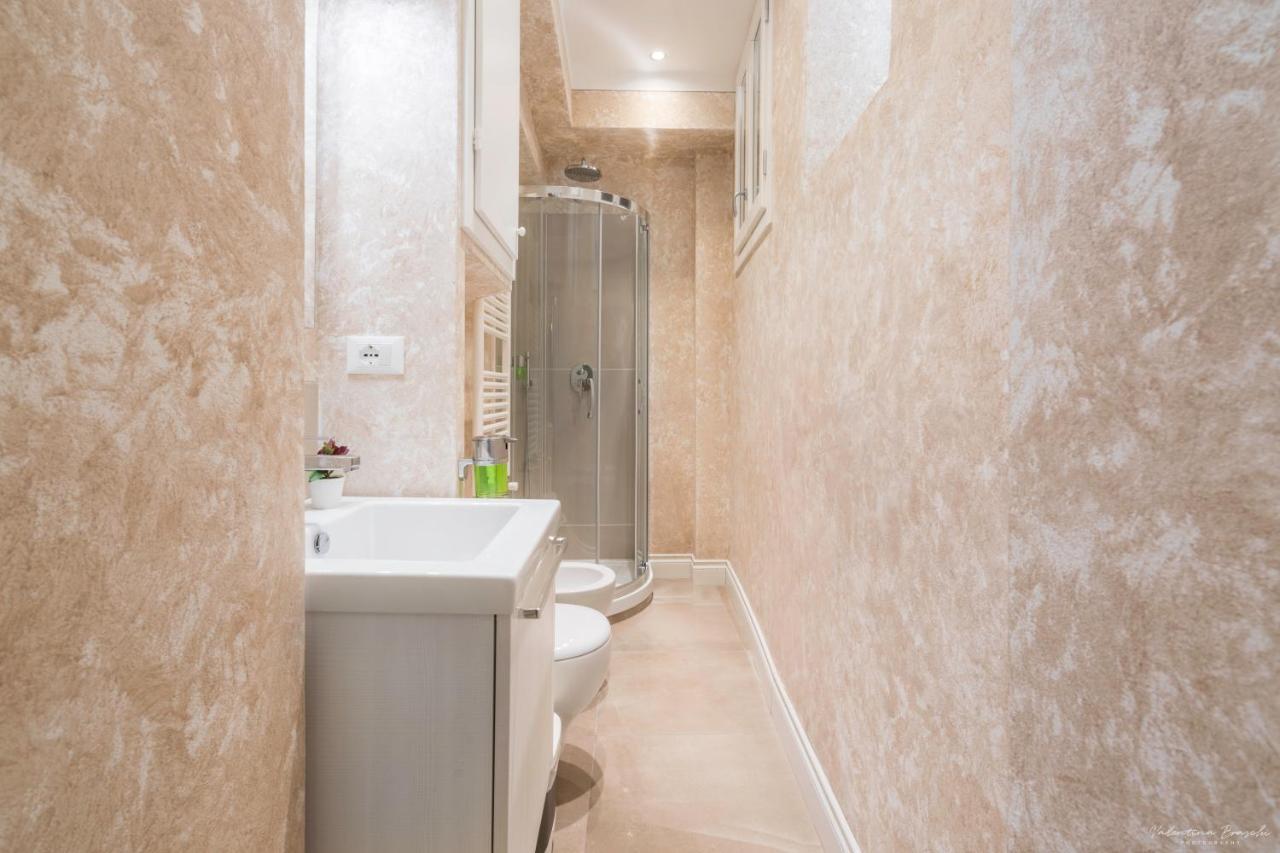 Wine Apartments Florence Barolo Bagian luar foto